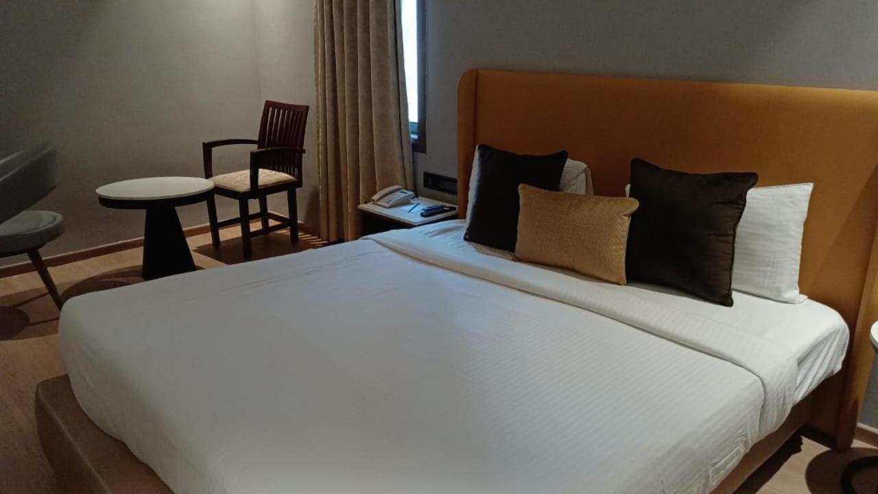 Hotel Hindusthan International, Bhubaneswar Dış mekan fotoğraf