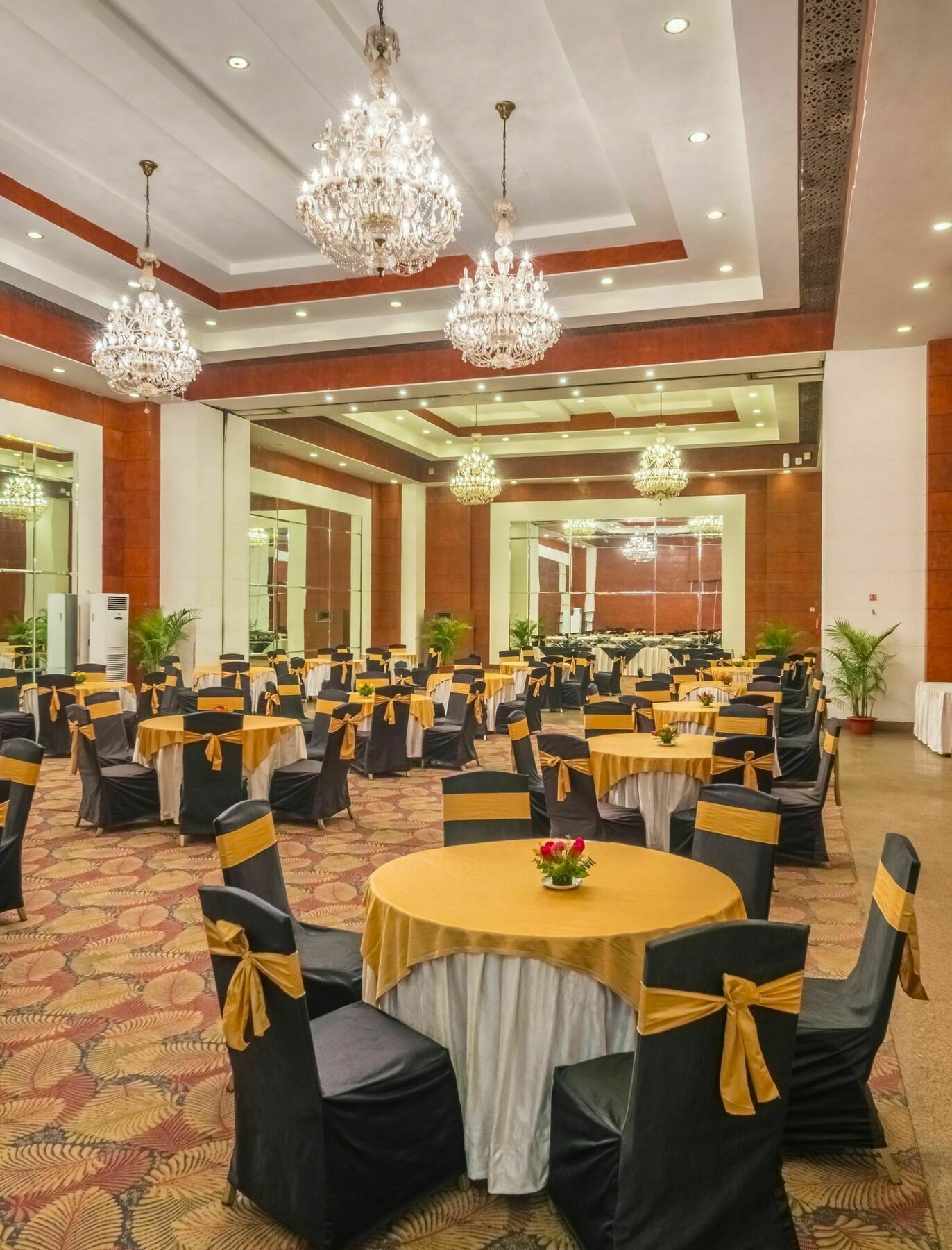 Hotel Hindusthan International, Bhubaneswar Dış mekan fotoğraf